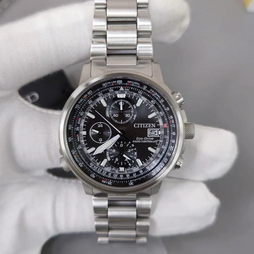 西铁城多局电波表光能万年历计时
