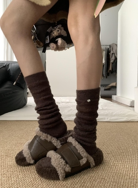棕色小腿袜真的很高级啊~毛绒绒的chao适合秋冬！韩系羊毛针织袜~