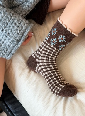 降温厚袜子备起来辣~蓝棕日杂雏菊小花太好看了~绵羊毛蓄热不扎脚