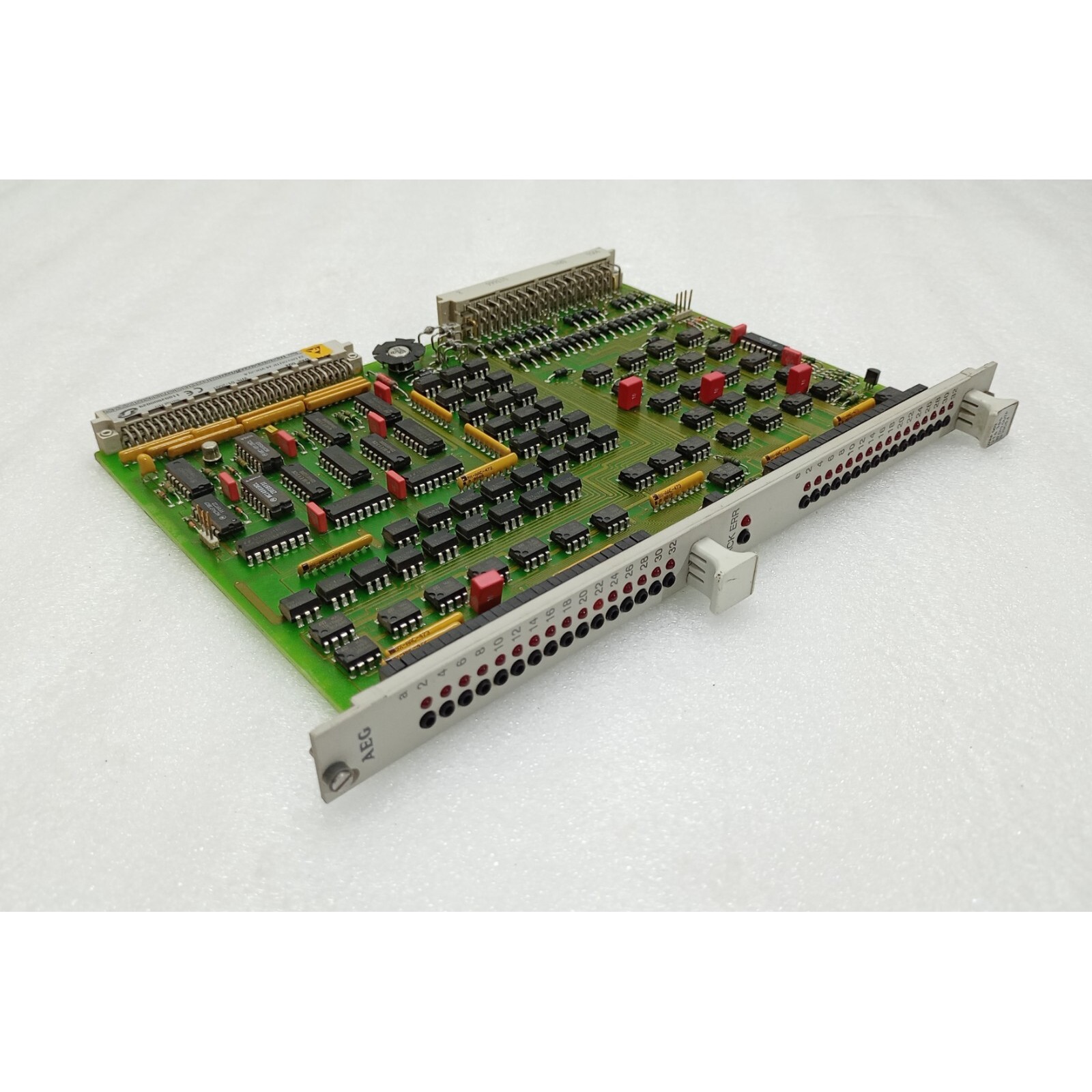 AEG DAP002 218395 32 Cave Salida Módulo Circuito PCB