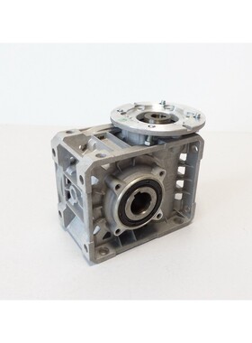 Walther Flender Typ: U50 50/1 M14 14/105 Schneckengetriebe S