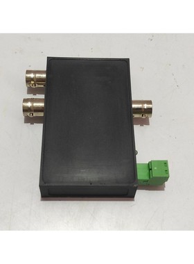 VAC 21-411-122 Rev A 1X2 Vídeo Distribución Amplificador