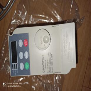 单向220v变频器075kw议价