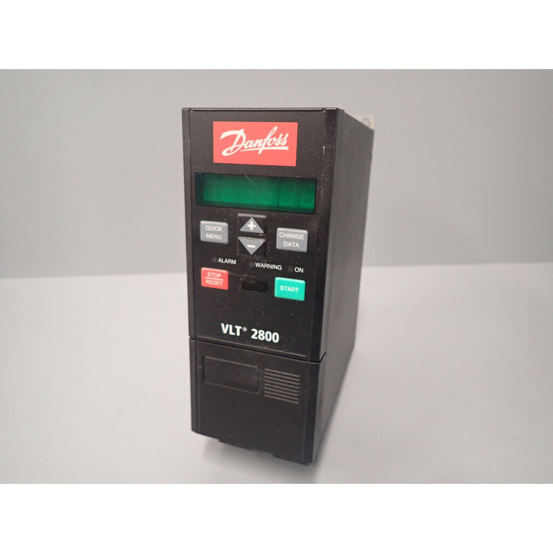 195N1039 - DANFOSS - VLT2815PT4B20STR1DBF00A00 / Variator 1,