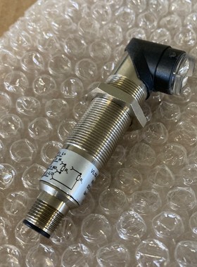 1x SICK VL18-2P4470S02 6011640 Lichtschranke