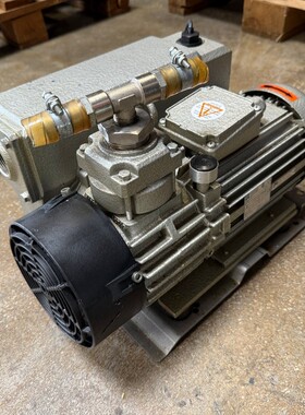 1x Busch R5 KB 0040 D IZ0 2hPa Vakuumpumpe