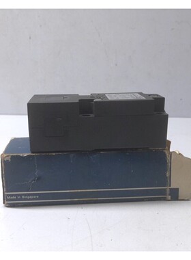 Telemecanique XSC-A200519 Proximity Switch 24/240V 50/60Hz