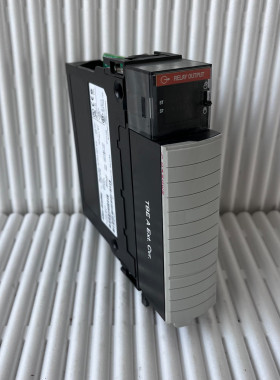Allen-Bradley 1756-OW16I/A Relay isol. output 16PT N/O C300/