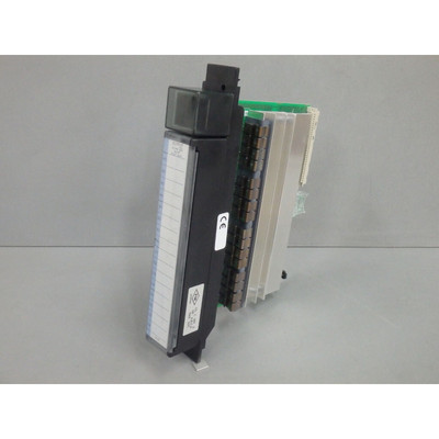 IC697MDL740 - GE FANUC - IC697MDL740 / Discrete logic outp.