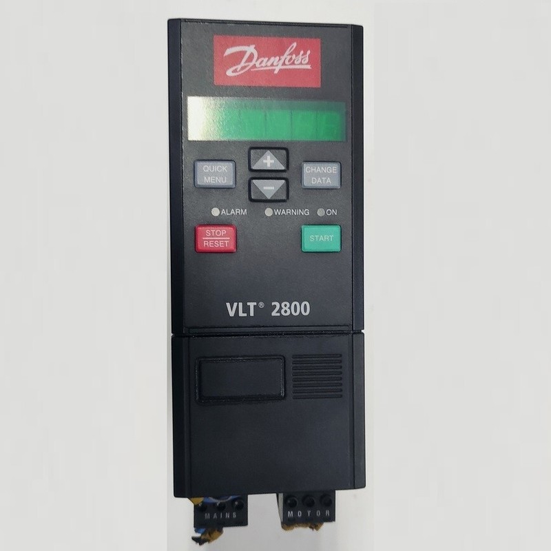 DANFOSS VLT 2800  VLT2803PD2B20STR0DBF00A00  MOTORE INVERTE