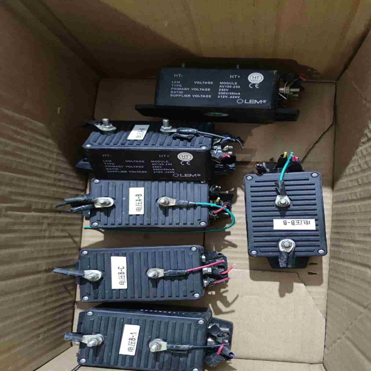 LEM+莱姆电压传感器++AV100-250议价