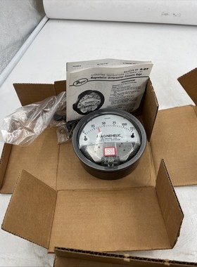 DWYER 2000-125Pa MAGNEHELIC DIFFERENTIAL PRESSURE GAGE NEW I