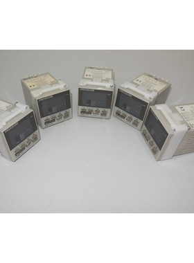 Omron K3C-MP8-T1Z pressure controller (lot of 5)