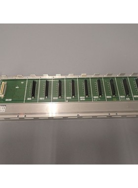 Q38B - MITSUBISHI - Q38B / Rack 9 emplacements USED