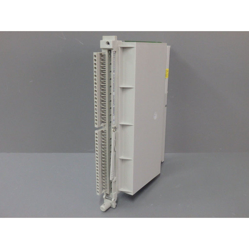 6ES54354UA12 - SIEMENS - 6ES5435-4UA12/Module 8 Inputs Used