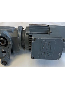 SEW Drehstrom Motor mit Getriebe  006025kW  SA37T DT71D82BMG