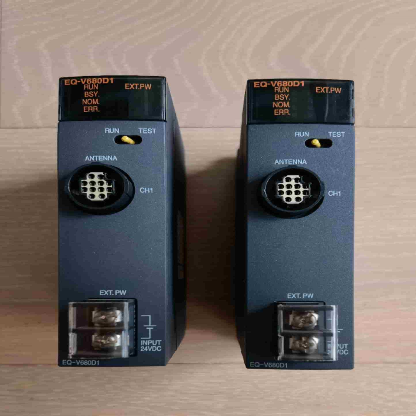 三菱RFID扫码模块型号EQ-V680D1成色几乎充新议价