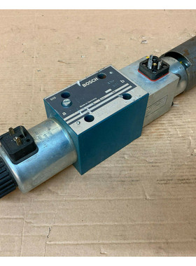 Bosch 0810001886 4/3 Wegeventil Hydraulikventil