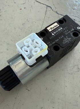 1x Parker D1VW002ENJW91 24V Hydraulikventil