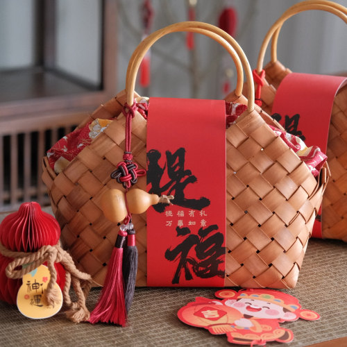 2026新年中式杉木片编织礼品提篮