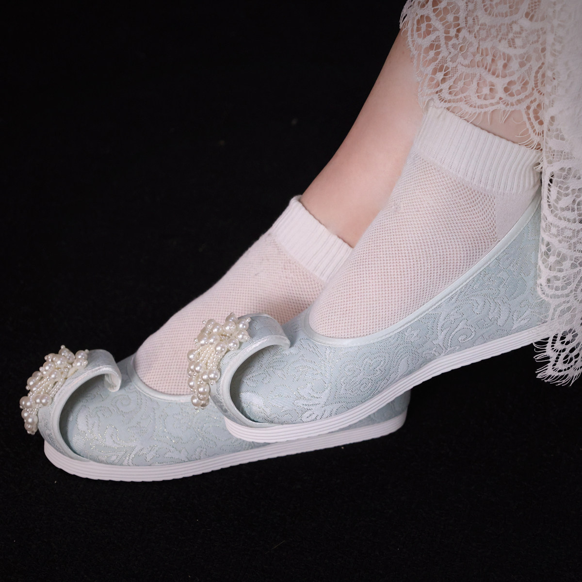 江南朱记【蔓枝】暗纹汉服鞋子古风内增高布鞋圆头珠花云头鞋,女鞋,汉服鞋,淘宝优惠券,粉丝福利购,淘宝优惠卷