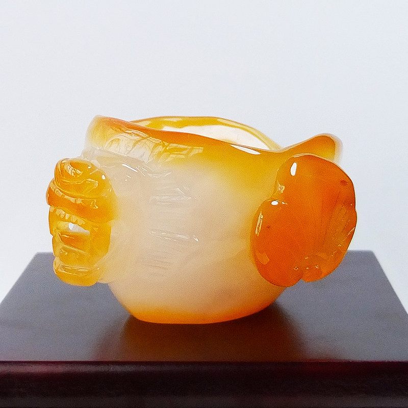 新品天然玛瑙玉髓巧雕龙凤杯子摆件收藏款玉石文玩手把件正品包邮