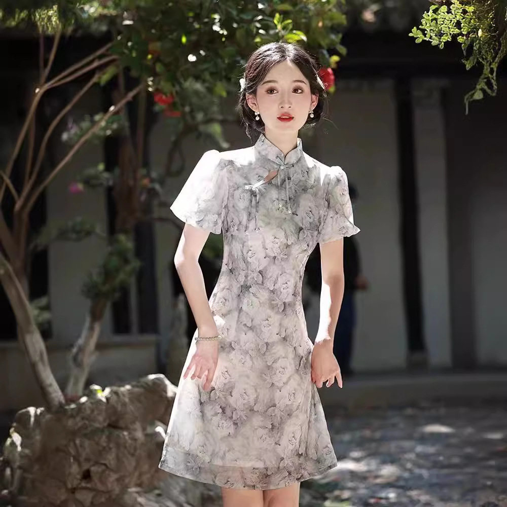 新中式旗袍连衣裙改良年轻款少女新款2025小个子短款高贵碎花夏季