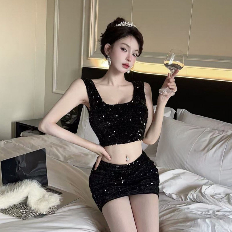 新款套装时尚性感抹胸珠片短款背心女紧身显瘦包臀裙夜店上班衣服