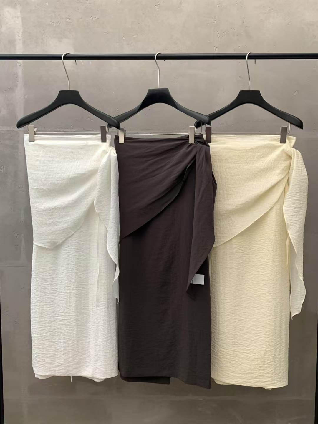 2025夏新wait more款绑带设计感半身裙