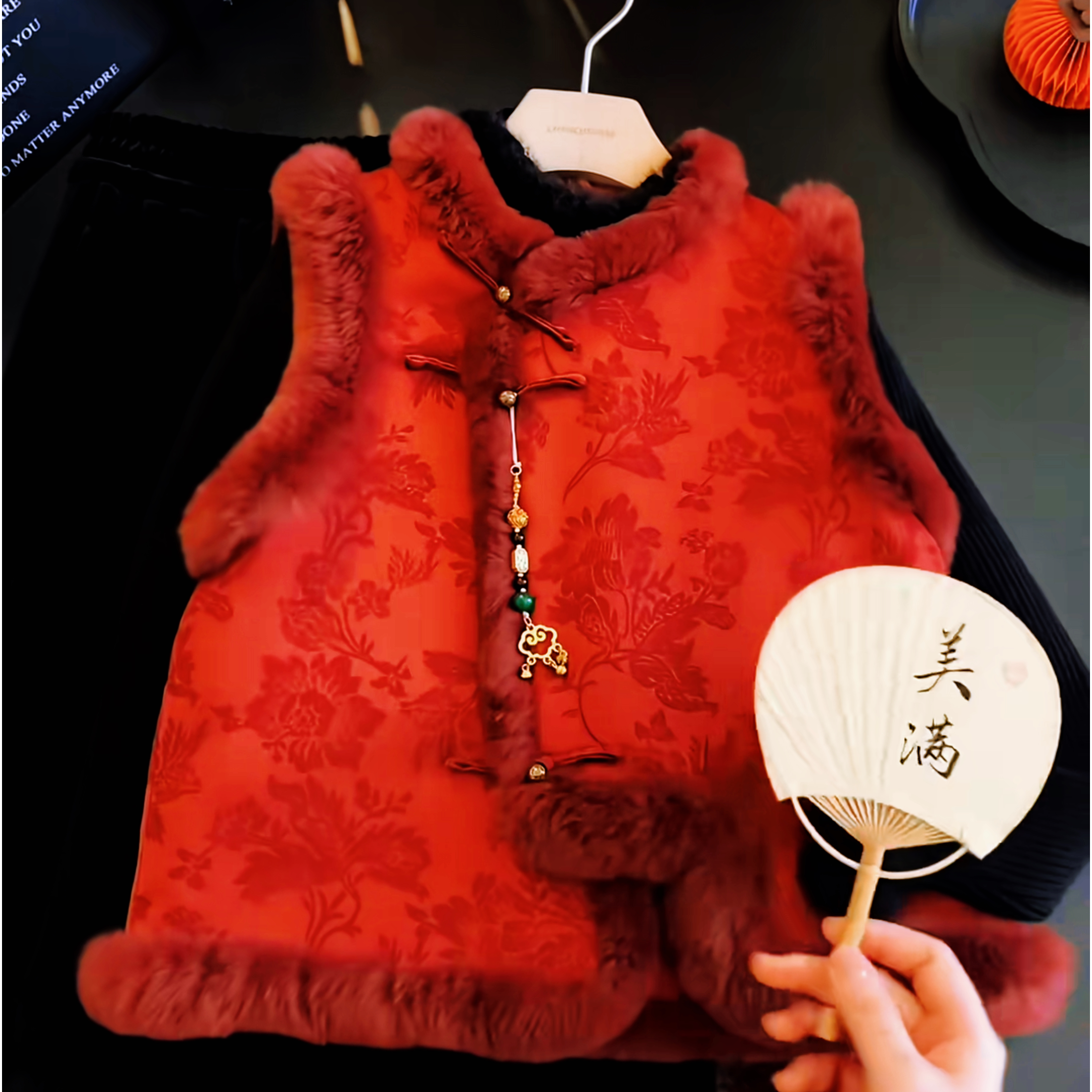 女童过年衣服国风马甲新中式中国风2025母女款拜年服保暖棉服