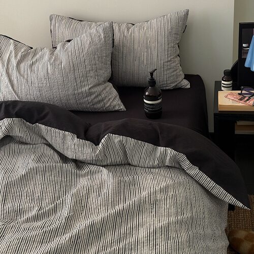 Four piece set of cotton bed sheets, duvet covers bedding