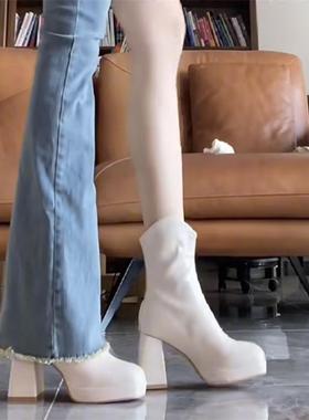 粗跟高跟短靴子女2024秋冬新款小个子白色瘦瘦靴法式小踝靴马丁靴