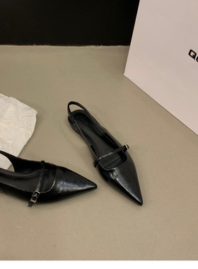 平底百搭不累脚包头凉鞋仙女鞋子2025新款春夏季尖头气质小众单鞋