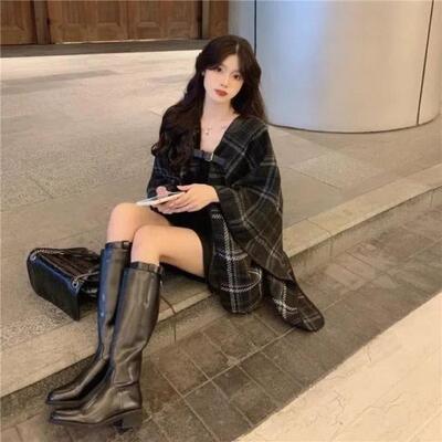小香风黑色中长款格子毛呢外套女秋冬宽松百搭小个子斗篷披肩大衣