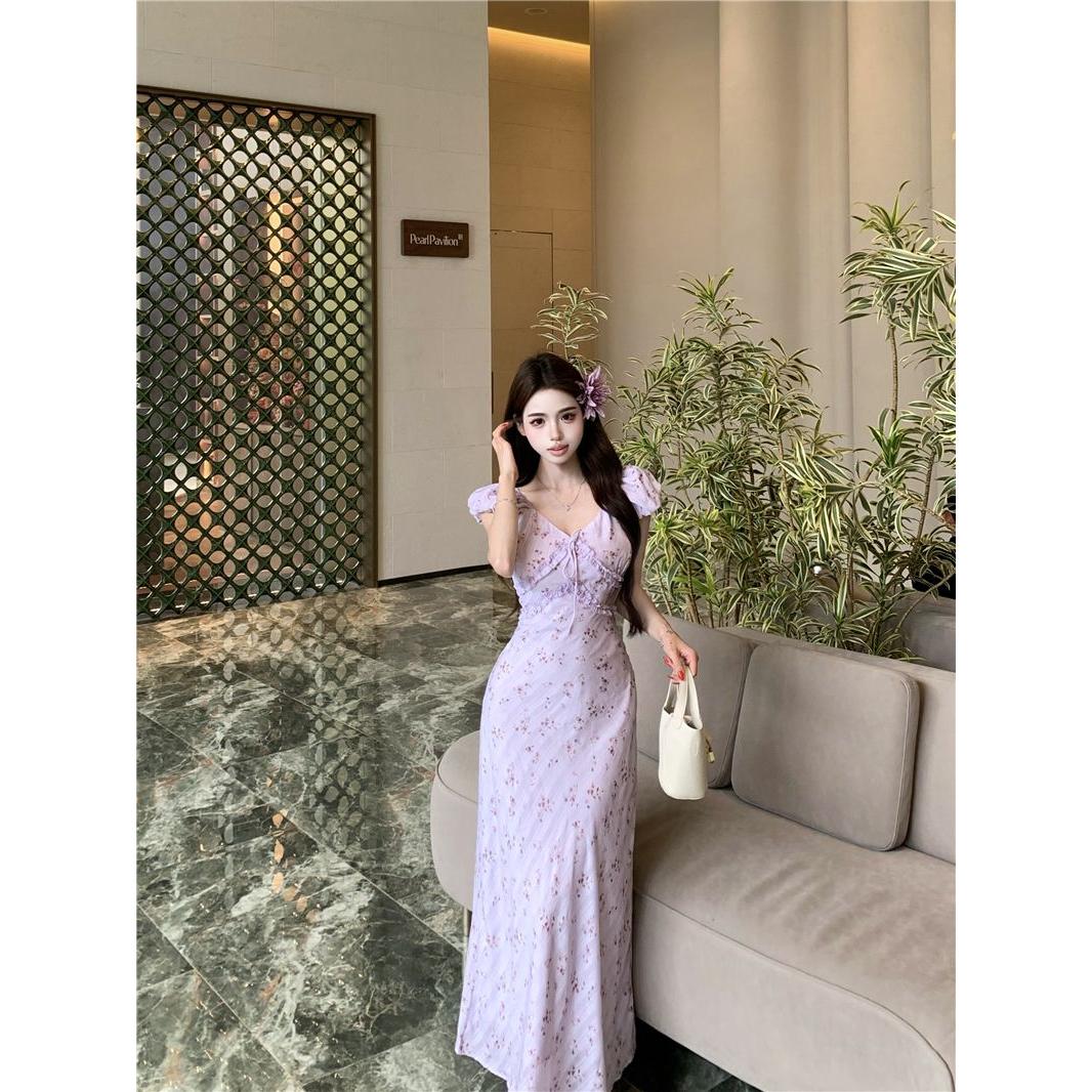 ootd穿搭纯欲紫色碎花连衣裙女海边度假长裙子特别漂亮掐腰裙