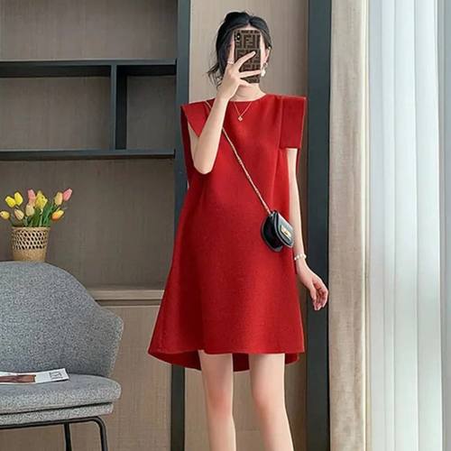 新款女装大码红色飞袖遮肚显瘦连衣裙
