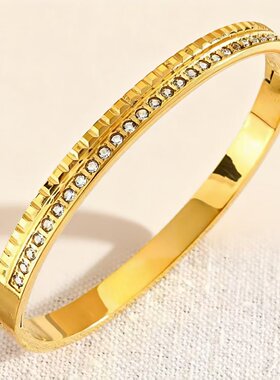 不掉色新款钛钢手镯 女生高级感炉内真金电镀精致欧美不锈钢手镯