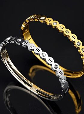 欧美不锈钢女士手饰镀波浪纹镶钻镂空罗马数字钛钢手环手镯