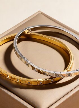 不掉色新款钛钢手镯 女生高级感炉内真金电镀精致欧美不锈钢手镯