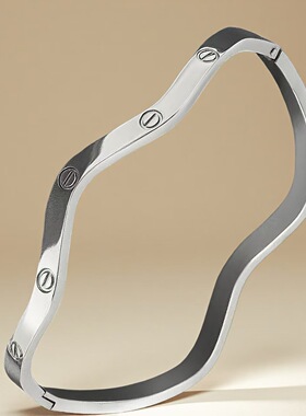 钛钢不掉色欧美经典女款高级感卡扣波浪形不锈钢镶钻手镯时尚配饰