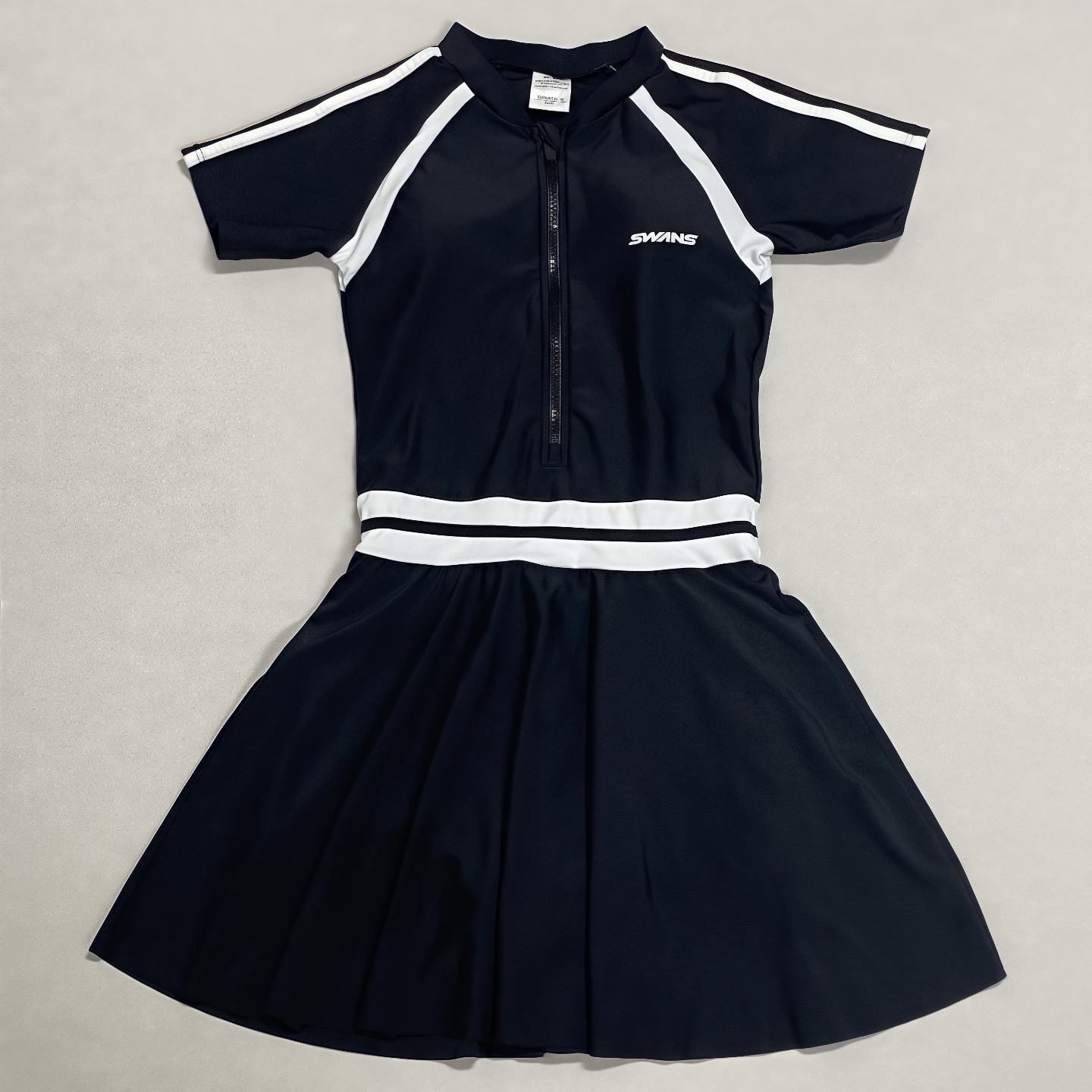 连体公主裙式纯色泳衣显瘦遮肉