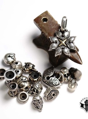 铁心原创设计风配饰18k金银吊坠