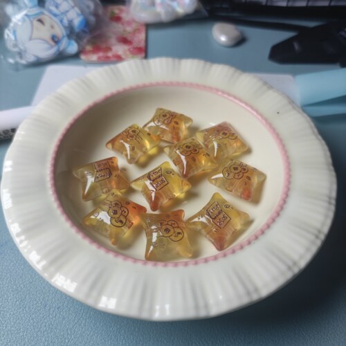 10个卡15*17*10通孔孔径3.0黄色色AB面双面浮雕简笔画枕头102-019