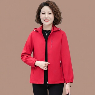 外衣冲锋衣女士夹克 妈妈运动休闲春装 春季 外套女宽松显瘦中年时尚