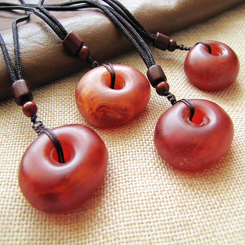 老蜜蜡饼子平安扣吊坠水滴琥珀毛衣链藏传配饰单珠挂件项链男女款