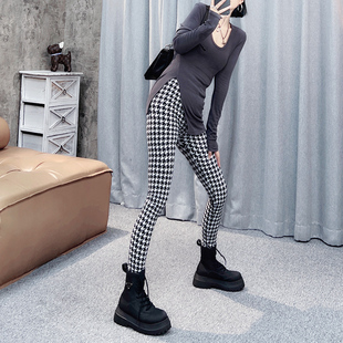 女打底裤 长裤 外穿黑白弹力裤 贴身格子显瘦高腰瑜伽裤 加绒新款 时尚