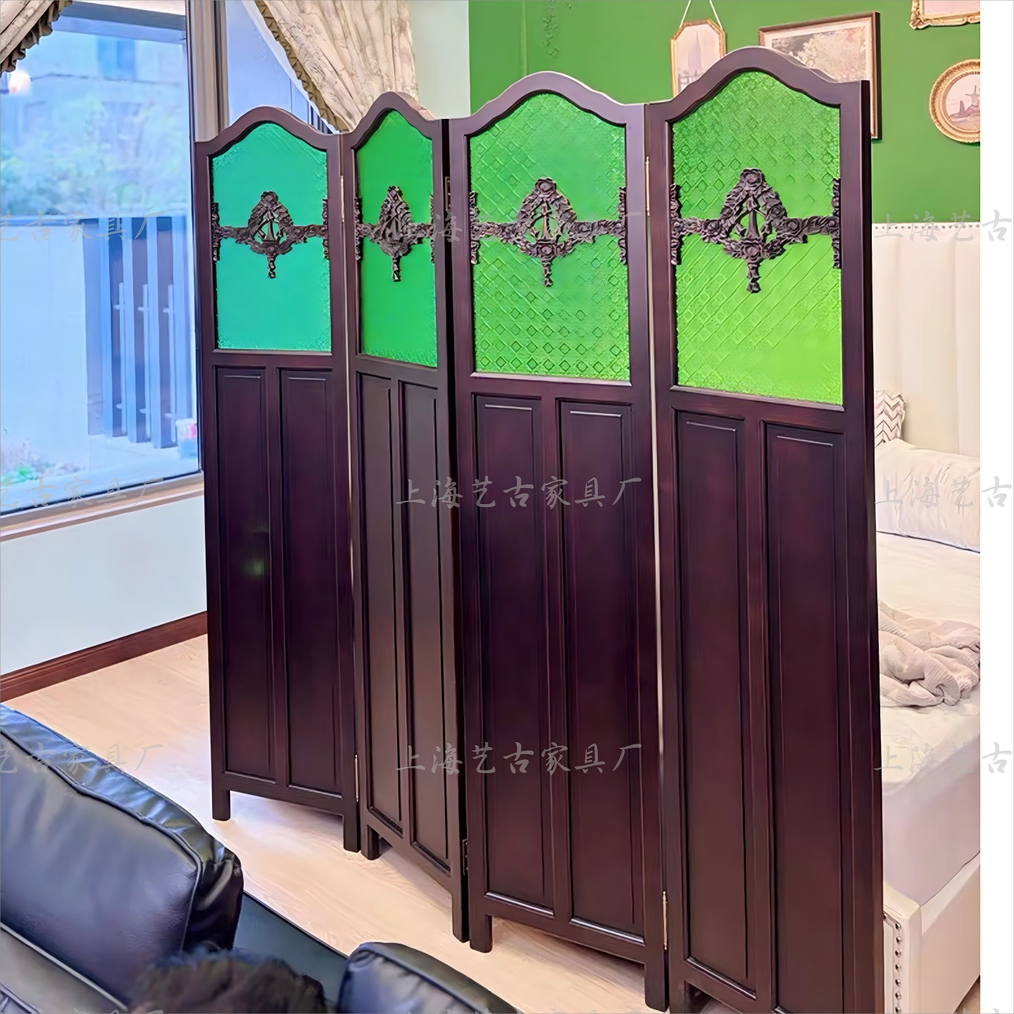 实木复古彩色玻璃装饰屏风