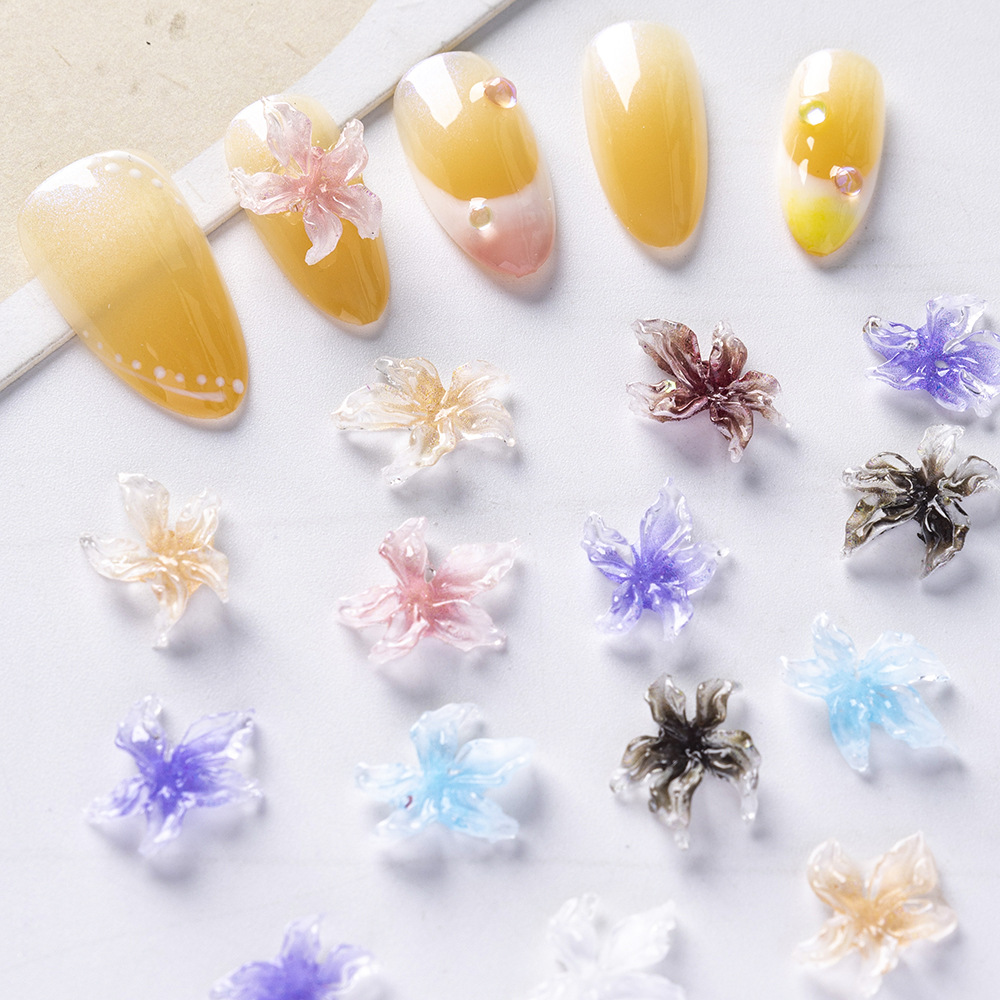 软雕冰晶百合花美甲饰品2025树脂钻立体透白粉五瓣花朵指甲片配饰