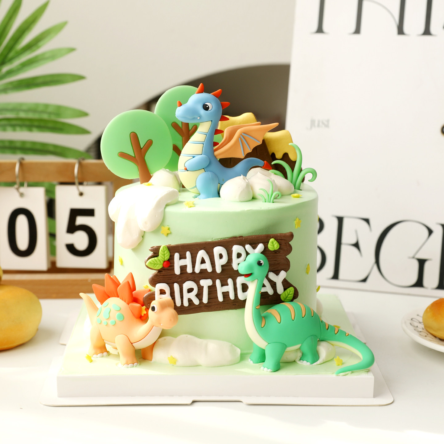 网红卡通喷火龙剑龙长颈龙烘焙蛋糕装饰摆件可爱森系宝宝生日插件,节庆用品/礼品,蛋糕/烘焙装饰用品,淘宝优惠券,粉丝福利购,淘宝优惠卷