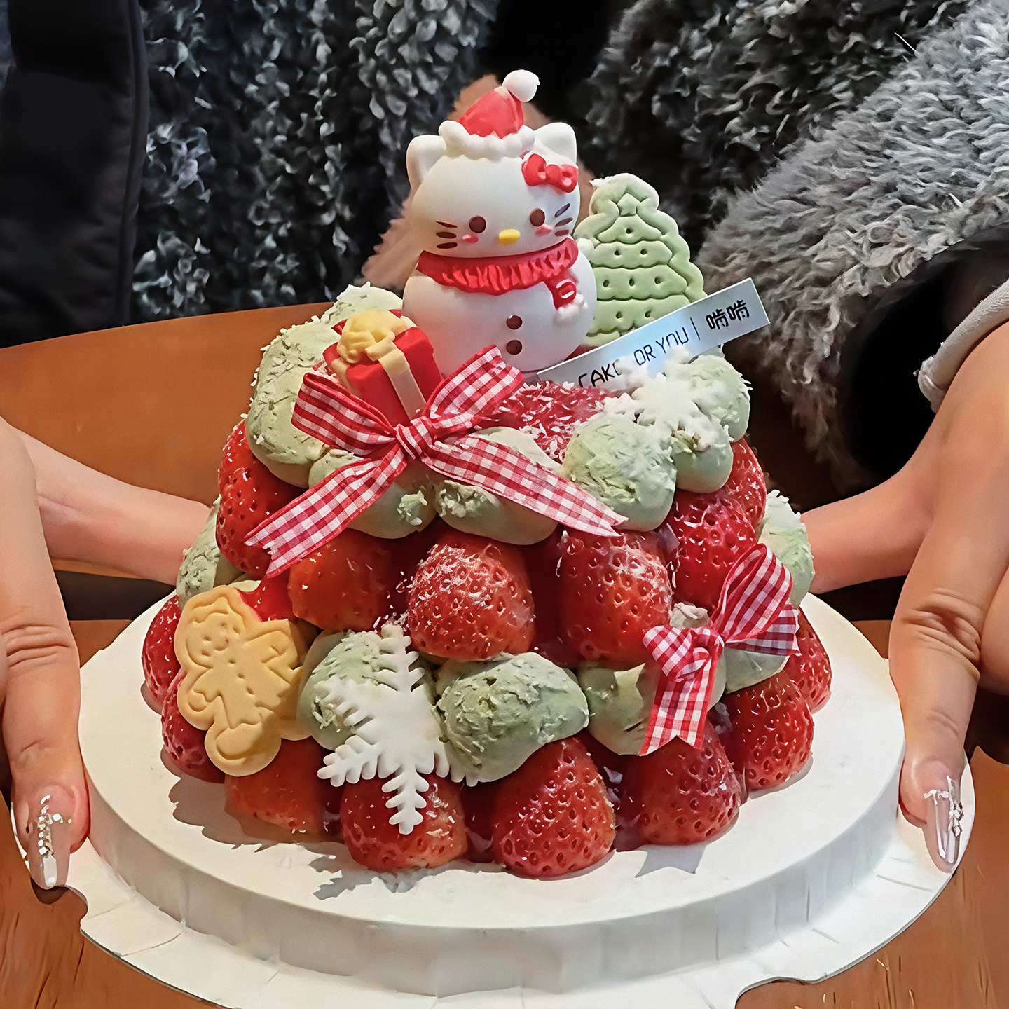 包邮网红圣诞节蛋糕装饰摆件可爱围巾帽子kitty圣诞树饼干蝴蝶结
